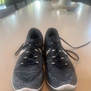 Nike flying lunar 3 black and white womens sneakers size 9 fits like 8 1/2
